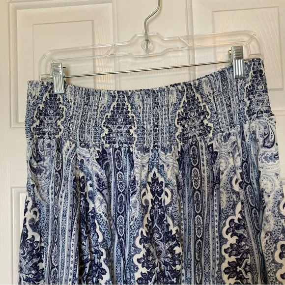 ALICE + OLIVIA Viola Off the Shoulder Blouse Size Extra Small Blue Smocked - Picture 6 of 11